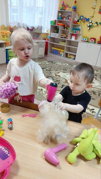 "Мы ме скучаем- мы играем!"  
